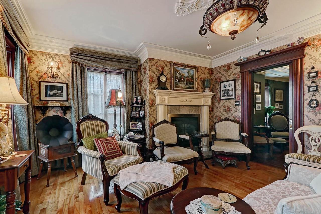 Auberge J.A Moisan Quebec City Bagian luar foto