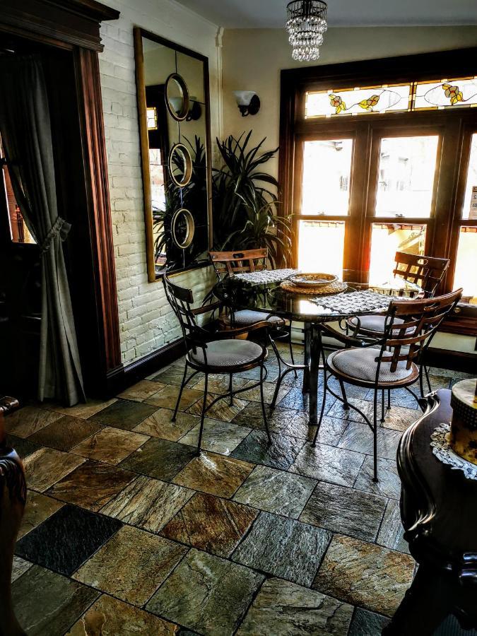Auberge J.A Moisan Quebec City Bagian luar foto