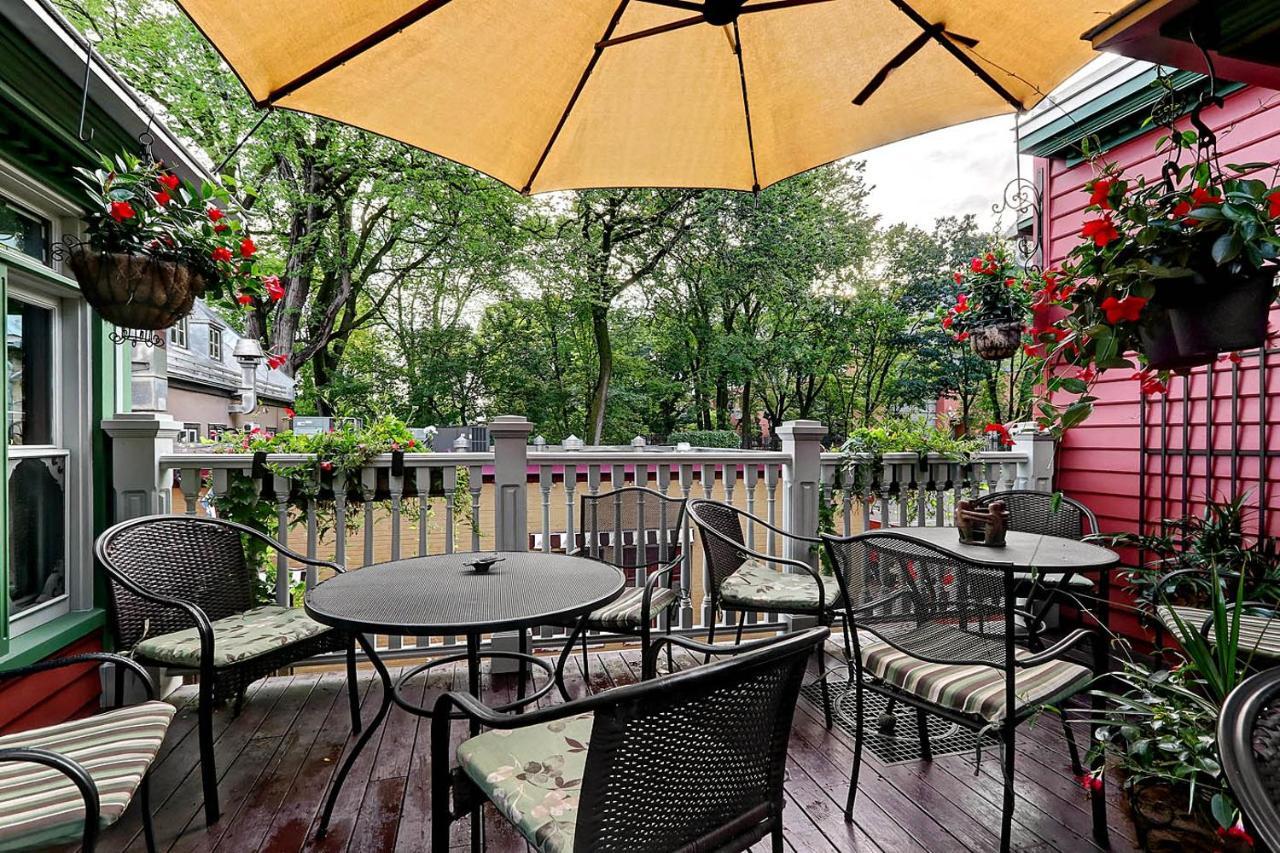 Auberge J.A Moisan Quebec City Bagian luar foto