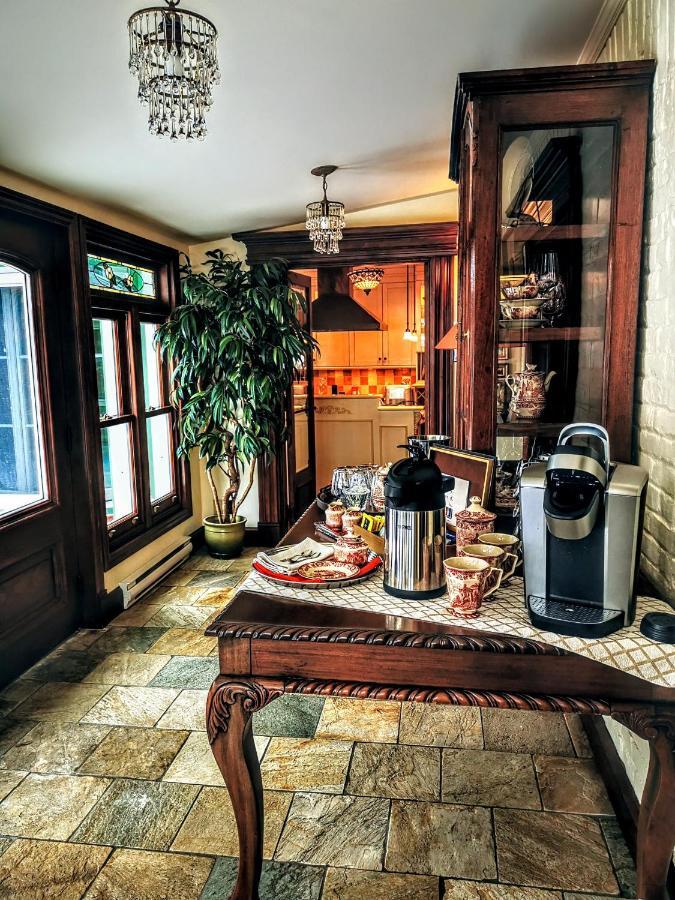 Auberge J.A Moisan Quebec City Bagian luar foto