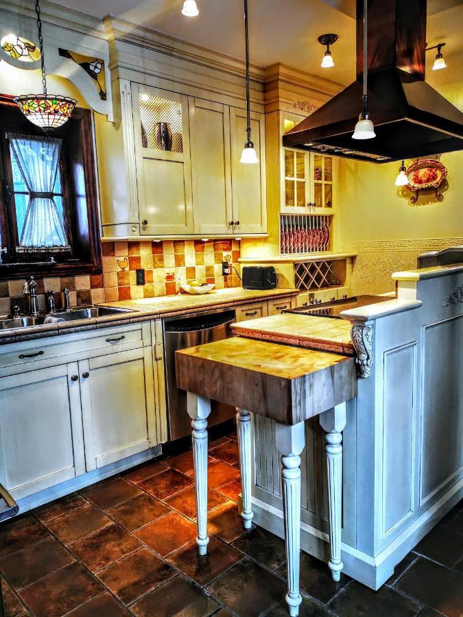 Auberge J.A Moisan Quebec City Bagian luar foto