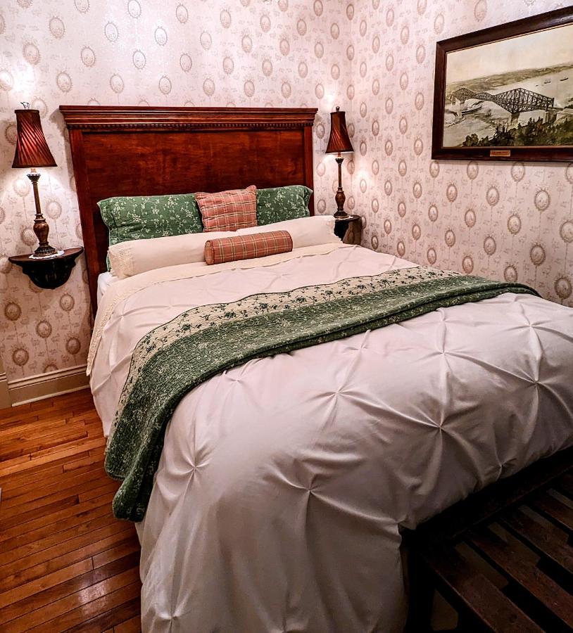 Auberge J.A Moisan Quebec City Bagian luar foto